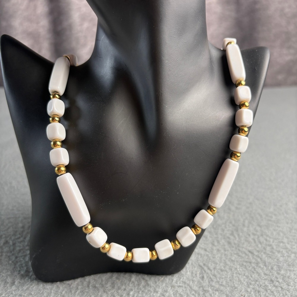 Vintage Trifari White Milk Glass Gold Tone Beaded Bar Block Necklace 23 Inch